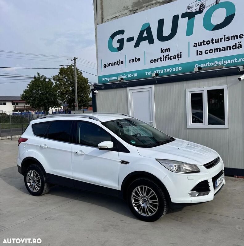 Alb Utilizat 2013 Ford Kuga SUV | 9.200 EUR (Preț OK) - Imagine 1/4