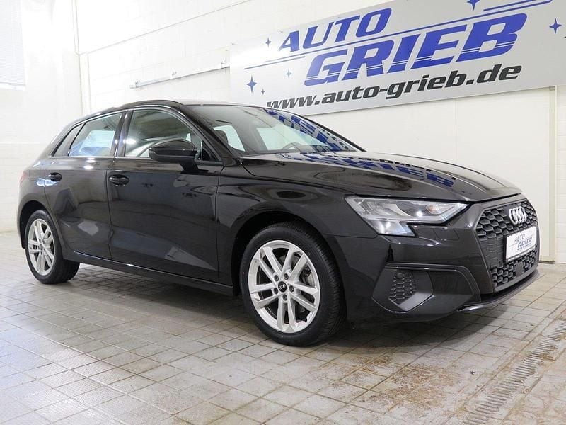 Utilizat 2023 Audi A3 Sportback e-tron Basis Hatchback | 27.779 EUR - Imagine 1/1