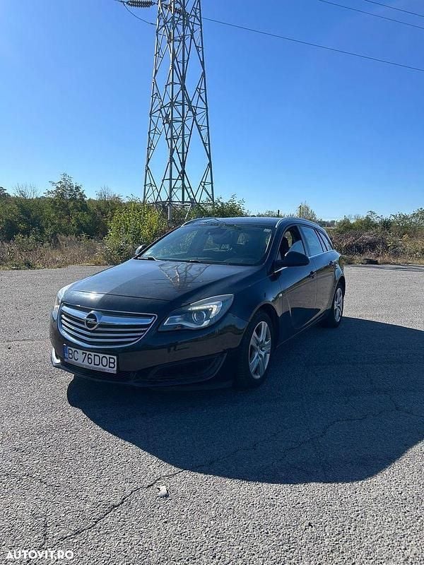 Culoarenegru Utilizat 2014 Opel Insignia Break | 4.500 EUR (Preț bun) - Imagine 1/4