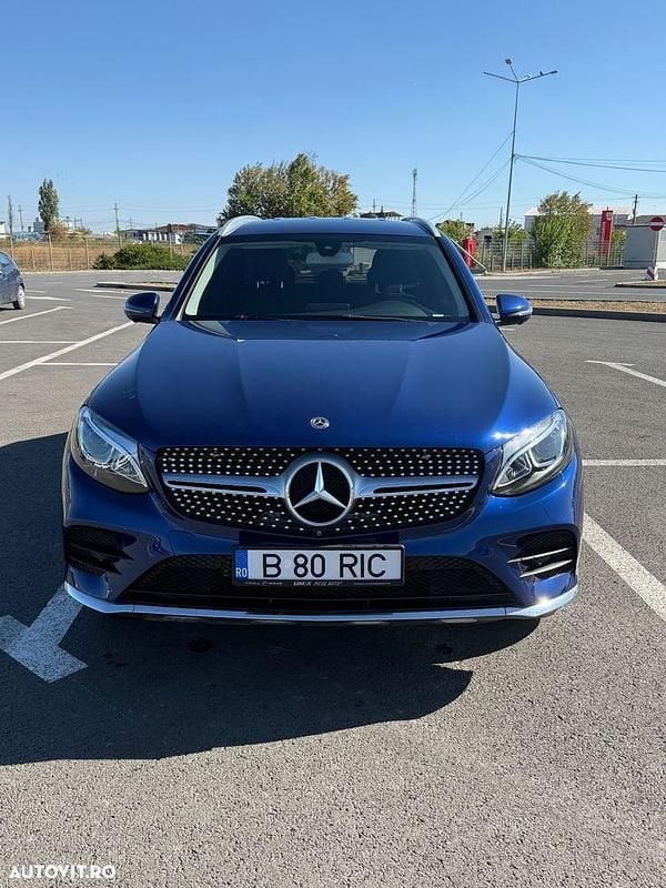 Culoarealbastru Utilizat 2017 Mercedes GLC350 SUV | 19.200 EUR (Preț OK) - Imagine 1/4