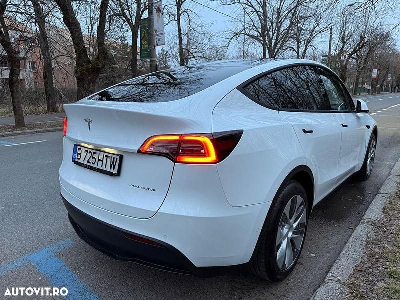 Second-hand Tesla Model Y Long Range AWD 258 kW (351 CP) 2022 Culoarealb SUV