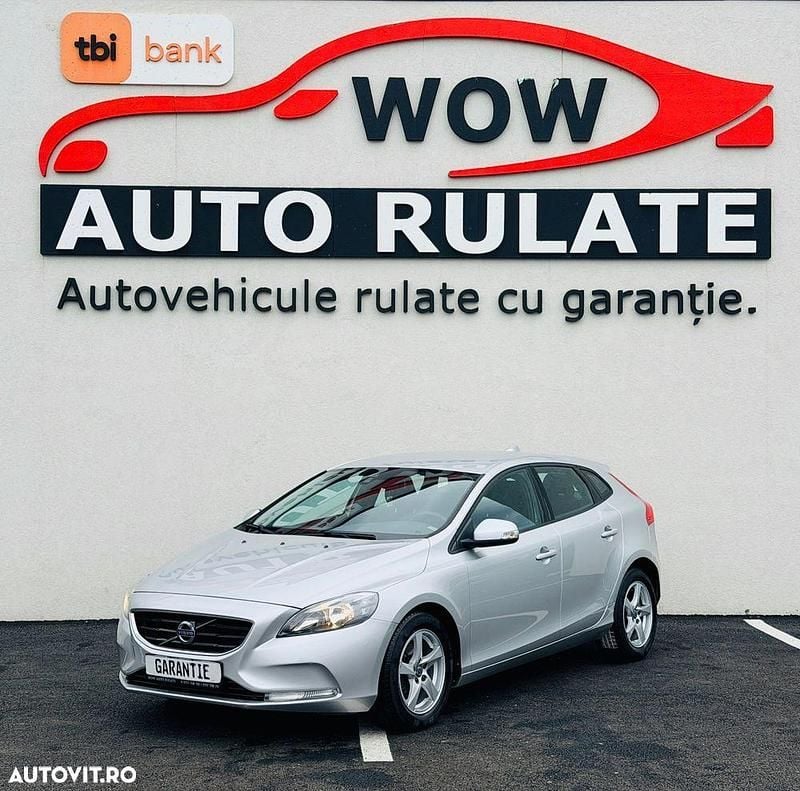 Culoaregri Utilizat 2015 Volvo V40 Momentum Break | 8.490 EUR (Preț OK) - Imagine 1/4
