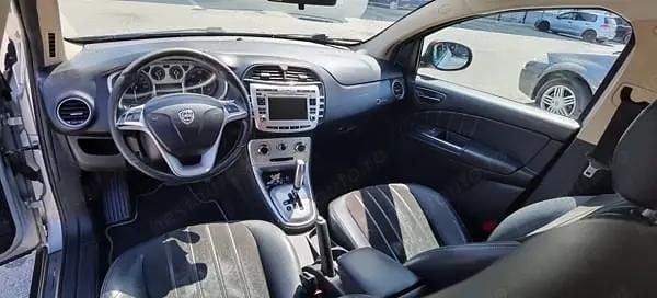 Second-hand Lancia Delta 88 CP (64 kW) 2009 Gri Hatchback