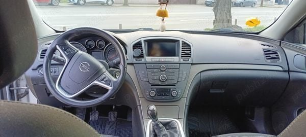 Second-hand Opel Insignia 131 CP (96 kW) 2012 Gri Break