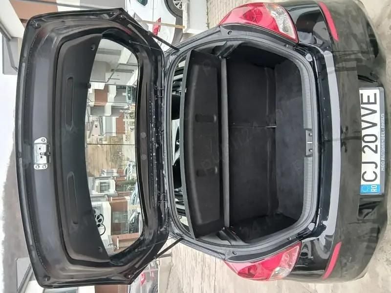 Second-hand Hyundai i20 75 CP (55 kW) 2014 Culoarenegru Hatchback