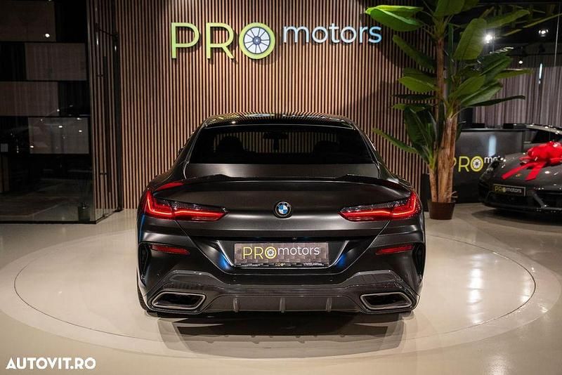 Second-hand BMW M8 Shadowline 530 CP (389 kW) 2022 Culoarenegru Berlinǎ