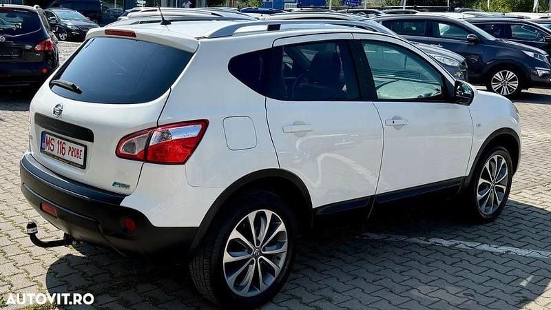 Second-hand Nissan Qashqai 360º 130 CP (95 kW) 2012 Culoarealb SUV