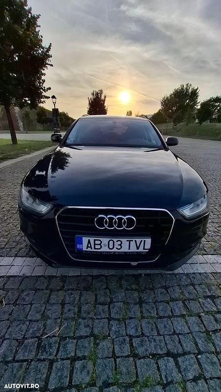 Culoarenegru Utilizat 2013 Audi A4 Break | 8.900 EUR (Preț OK) - Imagine 1/4
