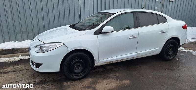 Second-hand Renault Fluence 110 CP (80 kW) 2011 Culoarealb Berlinǎ
