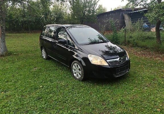 Negru Utilizat 2010 Opel Zafira Monovolum | 2.300 EUR (Preț OK) - Imagine 1/4