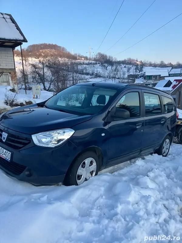 Second-hand 2015 Dacia Lodgy Monovolum | 3.750 EUR (Preț bun) - Imagine 1/4