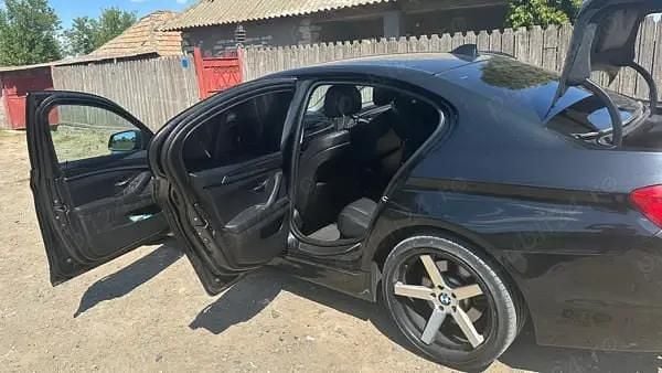Utilizat 2012 BMW 520 Berlinǎ | 10.800 EUR (Preț OK) - Imagine 1/4