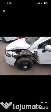 Utilizat 2016 Renault Clio IV Hatchback | 3.199 EUR - Imagine 1/4