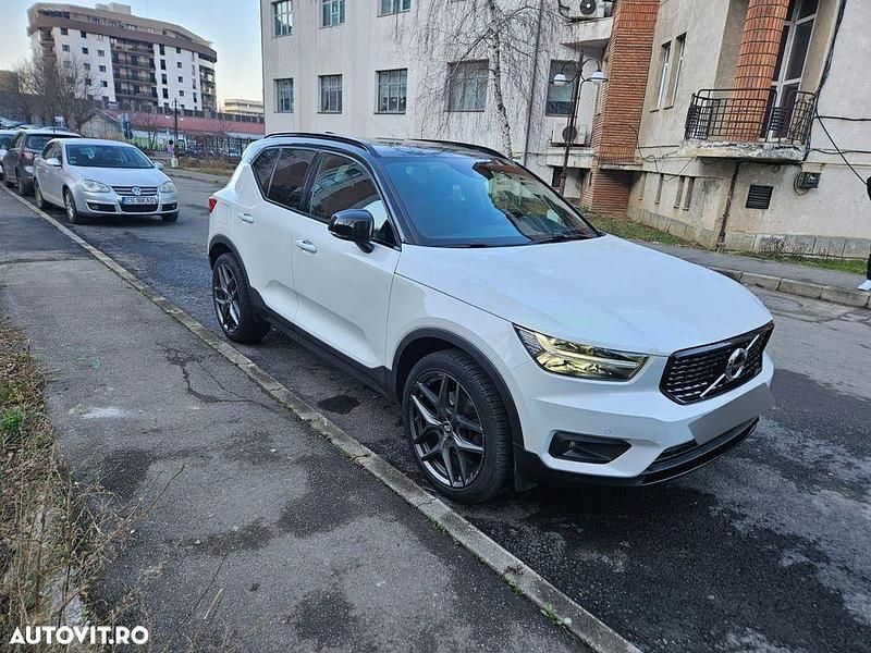 Culoarealb Second-hand 2018 Volvo XC40 R-Design SUV | 26.500 EUR (Preț OK) - Imagine 1/4