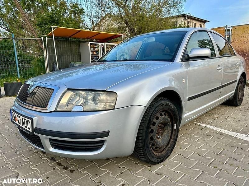 Culoareargint Utilizat 2005 Skoda Octavia Elegance Berlinǎ | 2.650 EUR (Preț OK) - Imagine 1/4