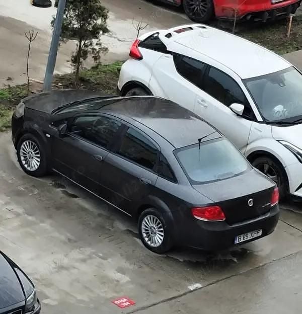 Second-hand Fiat Linea 120 CP (88 kW) 2008 Berlinǎ