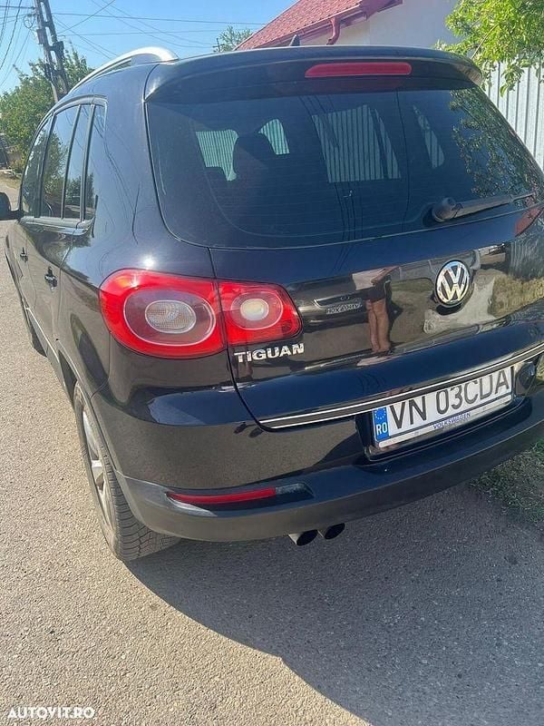 Negru Utilizat 2009 VW Tiguan SUV | 5.199 EUR (Preț bun) - Imagine 1/4