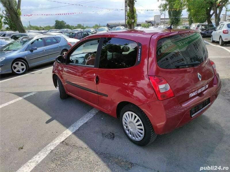 Second-hand Renault Twingo 59 CP (43 kW) 2009 Rosu Hatchback