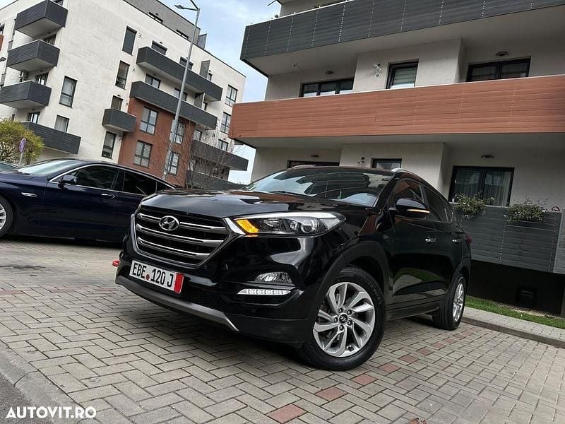 Culoarenegru Utilizat 2017 Hyundai Tucson Style SUV | 12.990 EUR (Preț bun) - Imagine 1/4