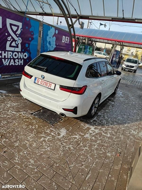 Second-hand BMW 318 Sport Line 156 CP (114 kW) 2021 Culoarealb Break