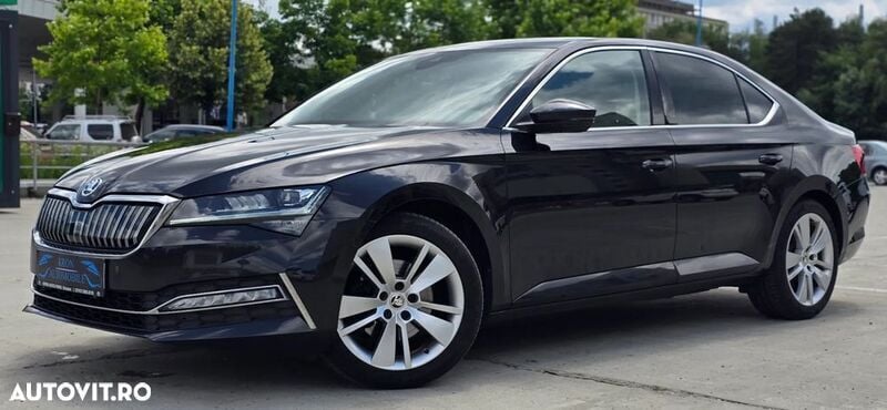 Negru Utilizat 2020 Skoda Superb Style Berlinǎ | 21.896 EUR - Imagine 1/4
