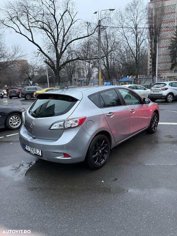 Second-hand Mazda 3 Edition 150 CP (110 kW) 2013 Culoareargint Hatchback