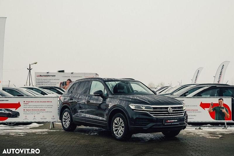 Culoarealbastru Utilizat 2018 VW Touareg SUV | 25.800 EUR (Super Preț) - Imagine 1/4