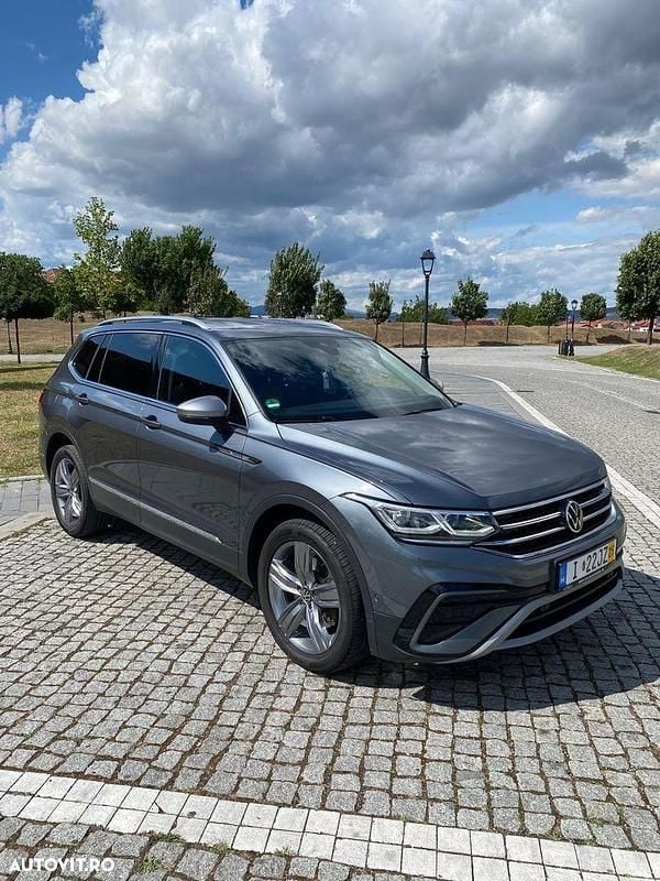 Gri Utilizat 2022 VW Tiguan Allspace Elegance SUV | 25.500 EUR (Preț OK) - Imagine 1/4