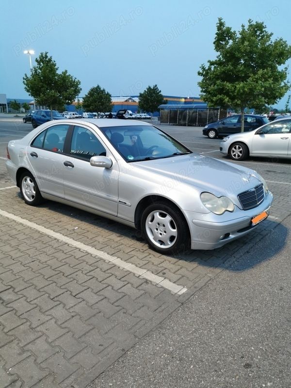 Utilizat 2002 Mercedes C180 Berlinǎ | 2.690 EUR - Imagine 1/4