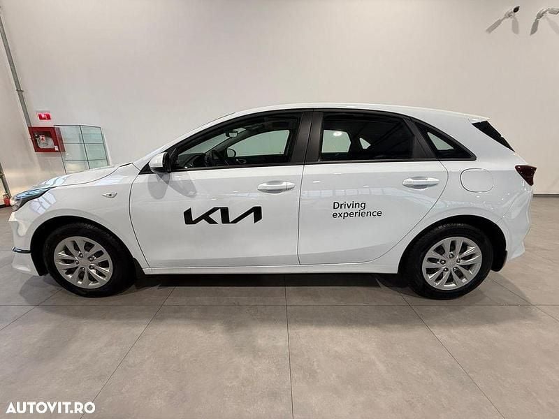 Nouă Kia Ceed Best 140 CP (102 kW) 2025 Culoarealb Hatchback