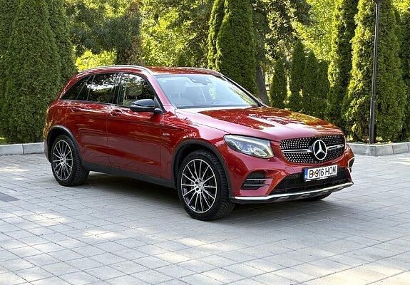 Roşu Utilizat 2017 Mercedes GLC250 AMG SUV | 26.850 EUR - Imagine 1/4