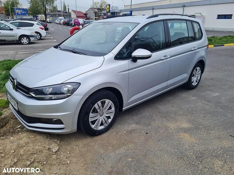Second-hand VW Touran Comfortline 115 CP (84 kW) 2019 Argint Monovolum