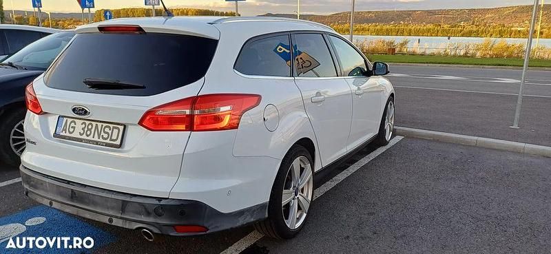 Second-hand Ford Focus Titanium 150 CP (110 kW) 2018 Culoarealb Break