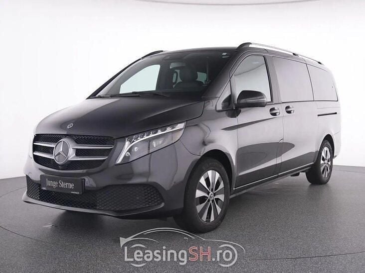 Gri Utilizat 2023 Mercedes V300 Monovolum | 73.089 EUR (Preț bun) - Imagine 1/4