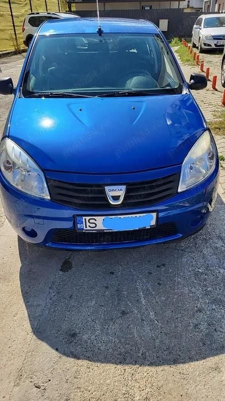 Albastru Utilizat 2009 Dacia Sandero Hatchback | 1.700 EUR (Preț bun) - Imagine 1/4