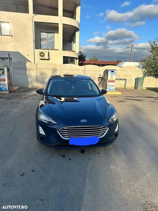 Culoarealbastru Second-hand 2021 Ford Focus Titanium Berlinǎ | 8.300 EUR (Preț bun) - Imagine 1/4