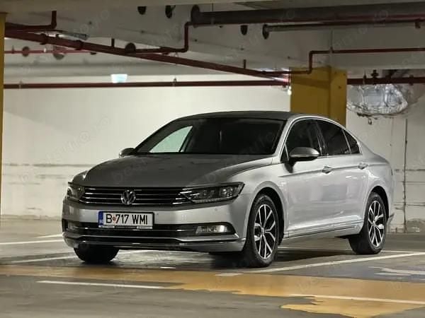 Gri Utilizat 2019 VW Passat Highline Berlinǎ | 23.000 EUR (Scump) - Imagine 1/4