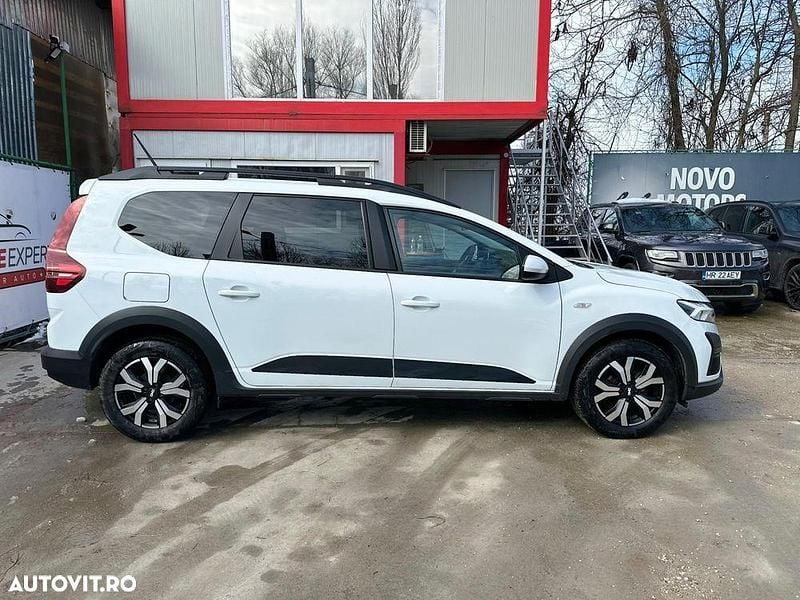 Second-hand Dacia Jogger 110 CP (80 kW) 2023 Culoarealb Monovolum
