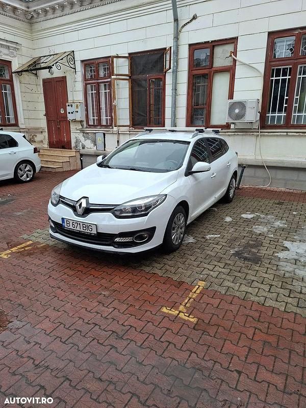 Culoarealb Second-hand 2014 Renault Mégane GrandTour Dynamique Break | 6.600 EUR (Preț OK) - Imagine 1/4