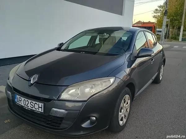 Utilizat 2010 Renault Mégane III Hatchback | 2.190 EUR (Super Preț) - Imagine 1/4