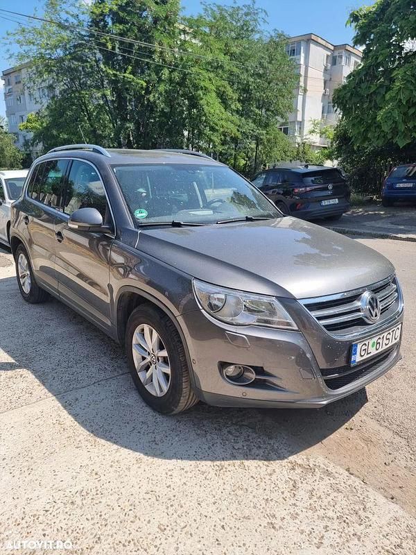 Culoaremaro Utilizat 2011 VW Tiguan Team SUV | 8.450 EUR - Imagine 1/4