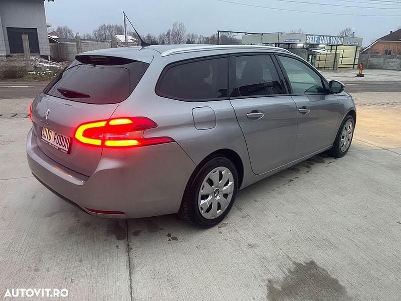 Second-hand Peugeot 308 Allure 130 CP (95 kW) 2018 Gri Break