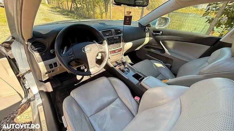 Culoarealbastru Utilizat 2006 Lexus IS250 Luxury Line Berlinǎ | 4.500 EUR - Imagine 1/4
