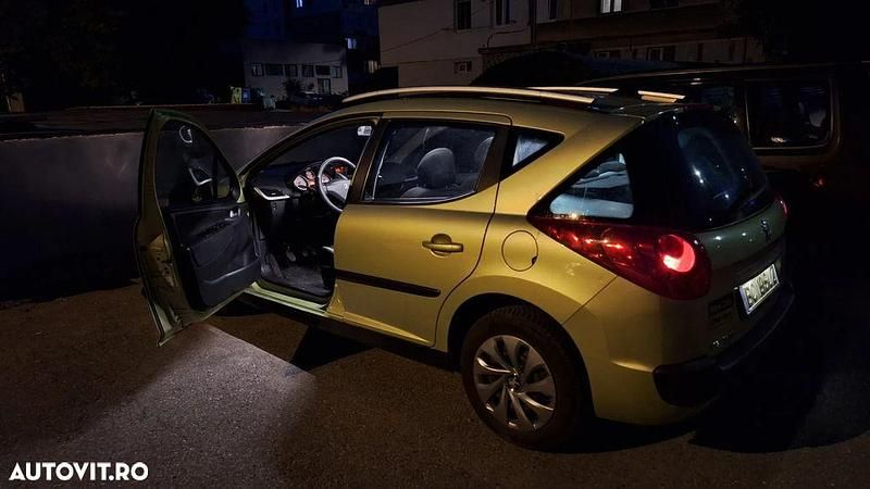 Culoareverde Utilizat 2007 Peugeot 207 Break | 3.500 EUR (Scump) - Imagine 1/4