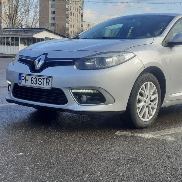 Gri Utilizat 2014 Renault Fluence Berlinǎ | 7.000 EUR (Scump) - Imagine 1/4