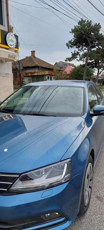 Second-hand VW Jetta Style 105 CP (77 kW) 2017 Berlinǎ