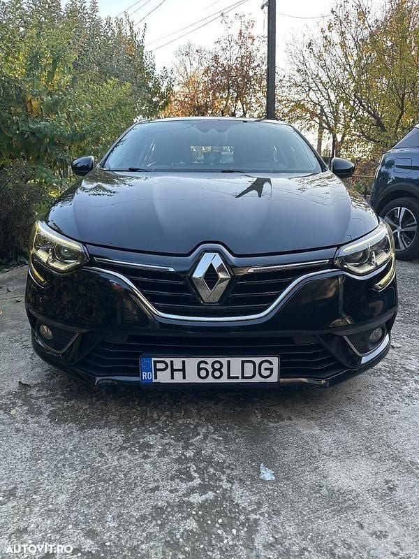 Culoarenegru Utilizat 2019 Renault Mégane IV Intens Hatchback | 9.300 EUR (Preț OK) - Imagine 1/4