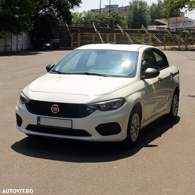 Alb Utilizat 2019 Fiat Tipo Berlinǎ | 6.490 EUR (Preț OK) - Imagine 1/4