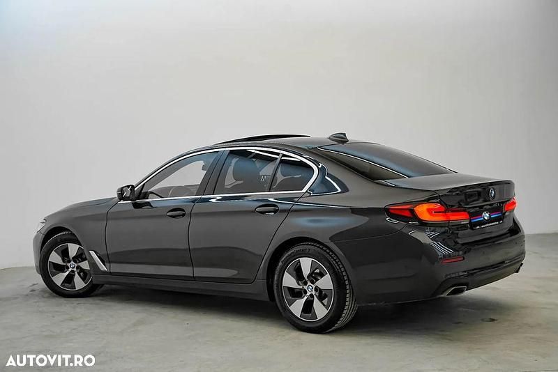 Second-hand BMW 520 Sport Line 190 CP (139 kW) 2021 Culoarenegru Berlinǎ