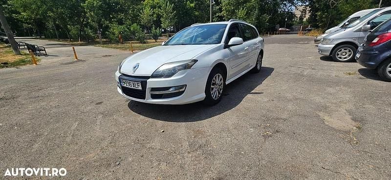Culoarealb Utilizat 2014 Renault Laguna III Break | 5.000 EUR (Preț OK) - Imagine 1/4